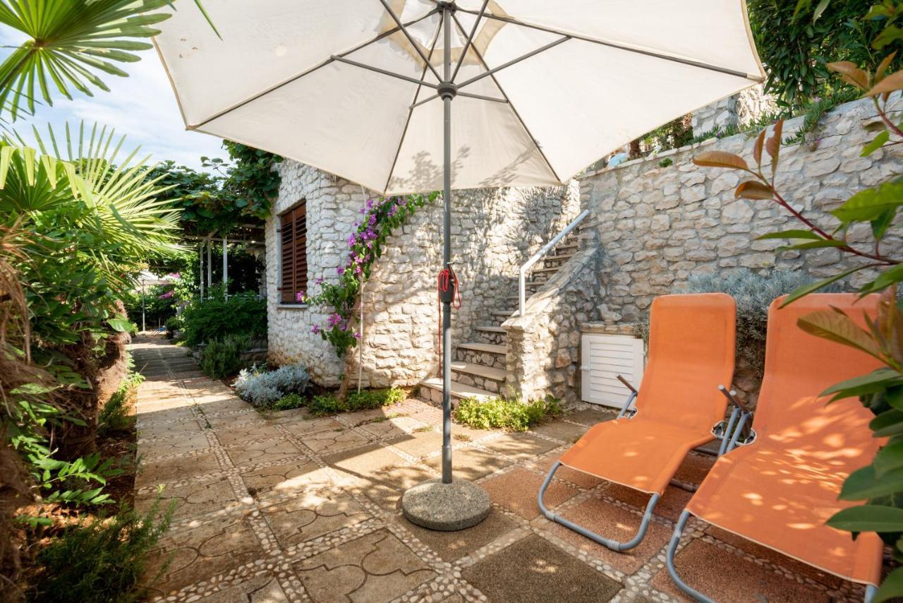 Apartments Mandica Rabac Exterior foto