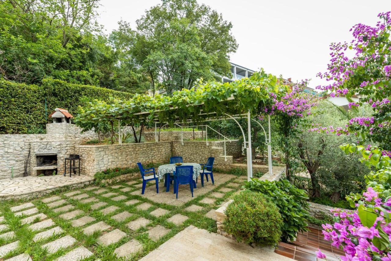 Apartments Mandica Rabac Exterior foto