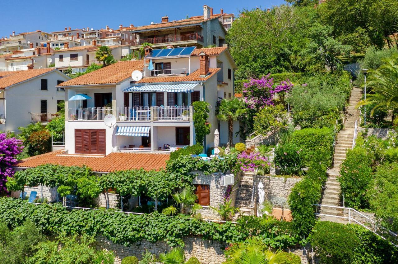Apartments Mandica Rabac Exterior foto