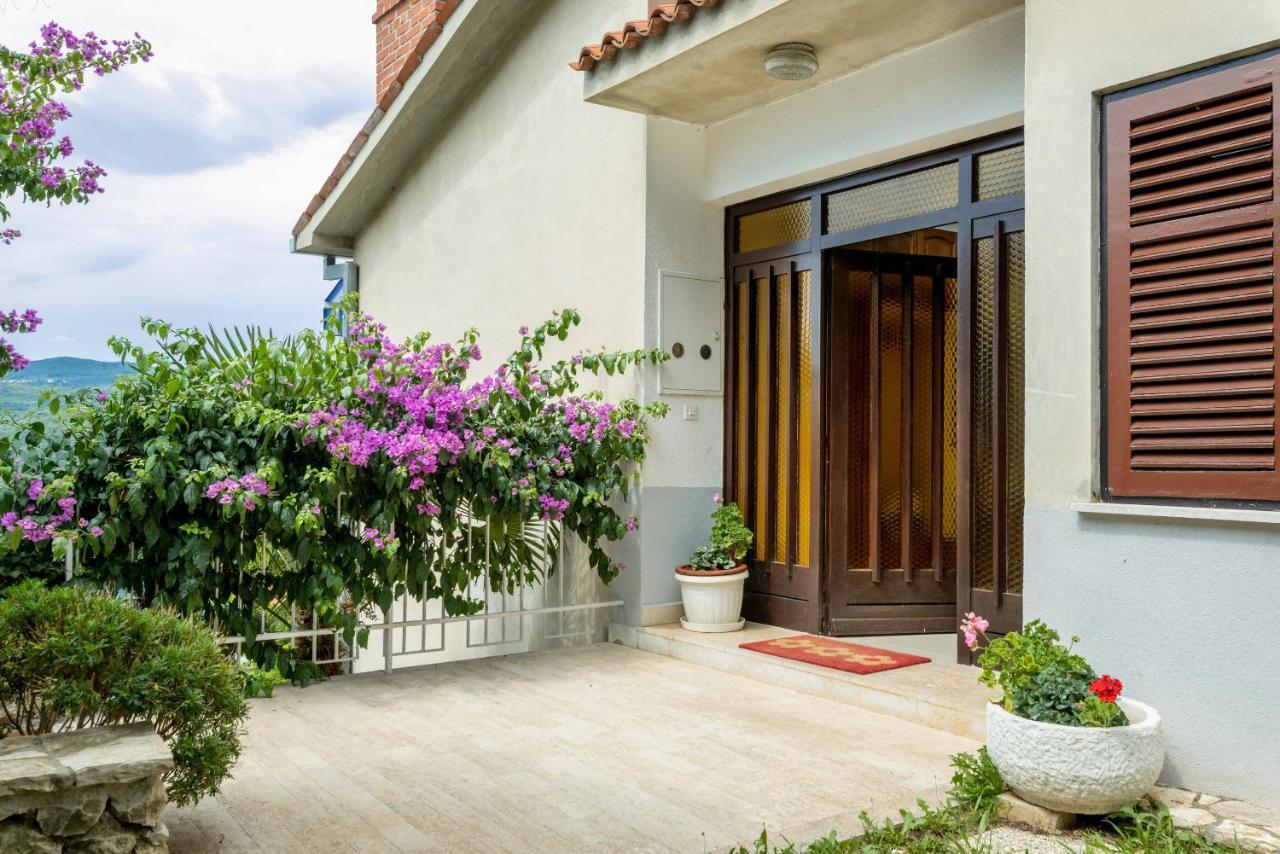 Apartments Mandica Rabac Exterior foto