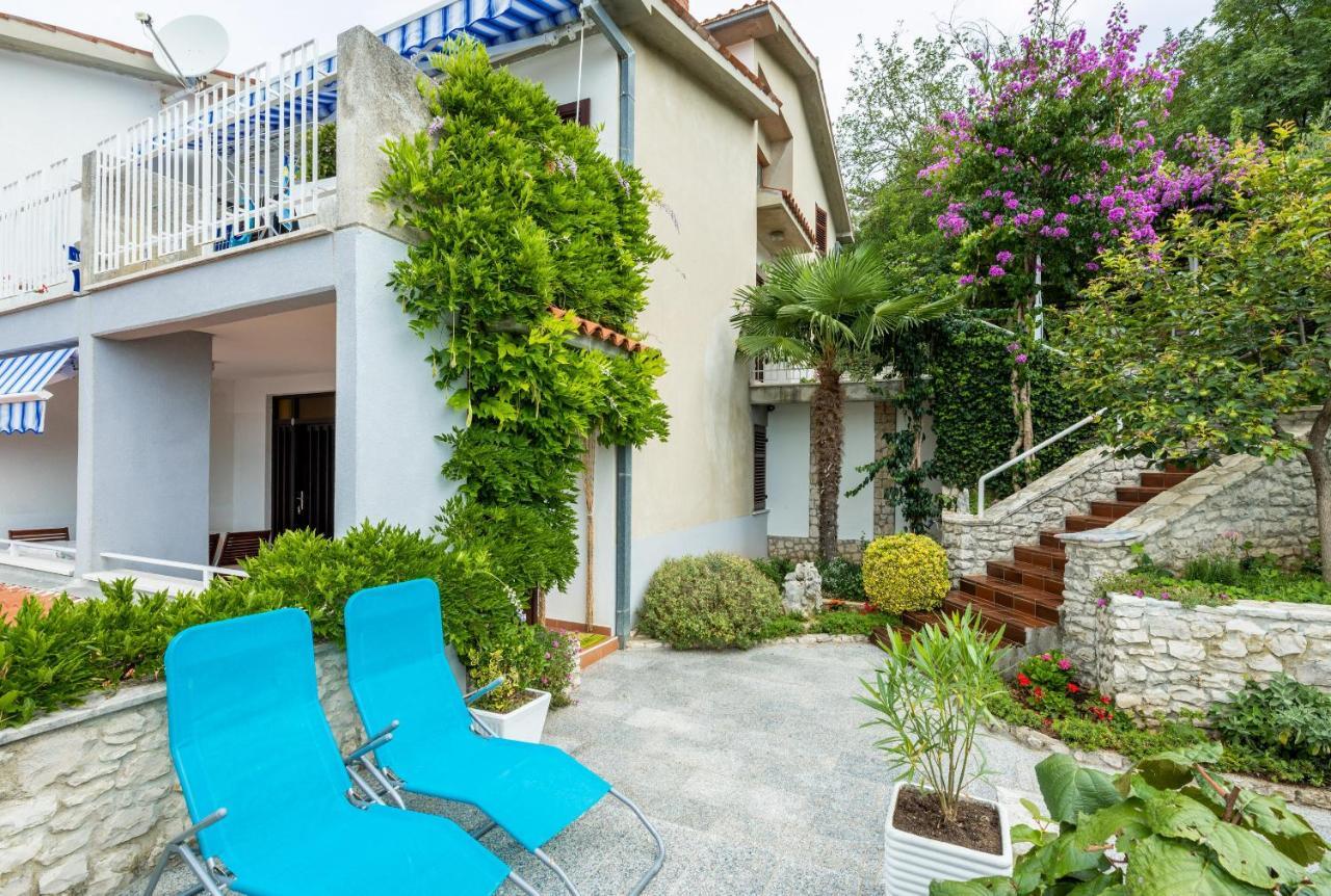 Apartments Mandica Rabac Exterior foto