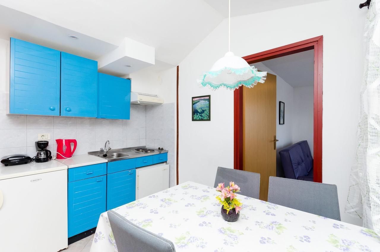 Apartments Mandica Rabac Exterior foto