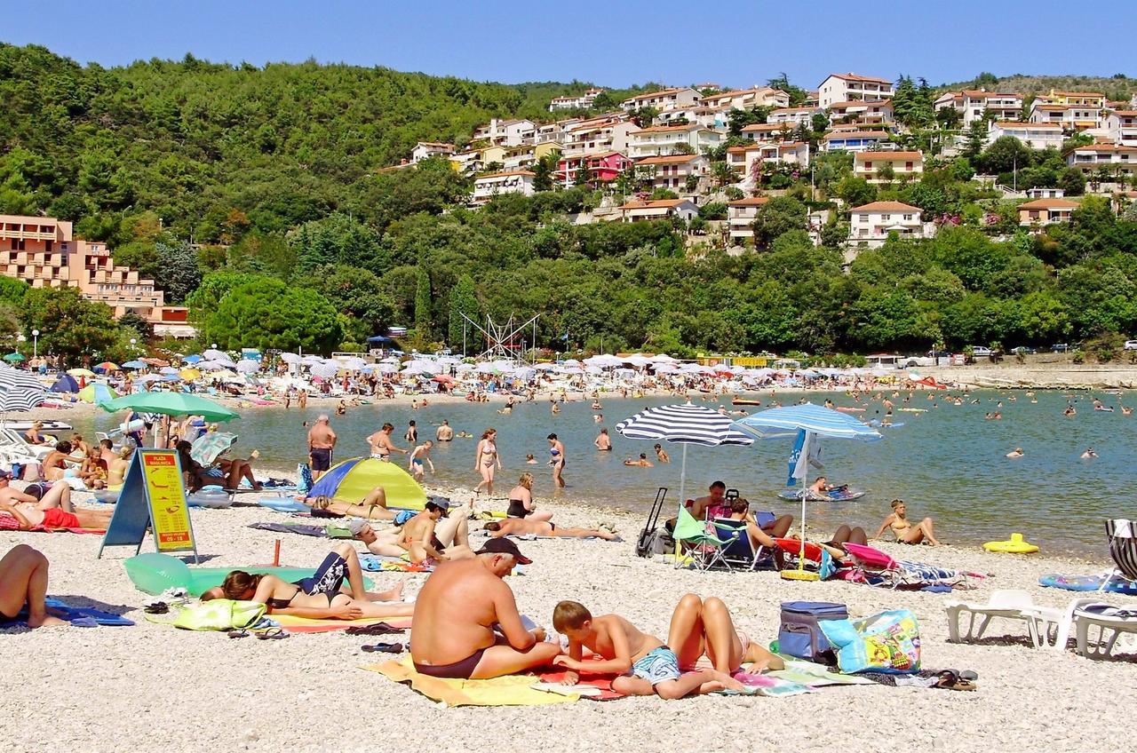 Apartments Mandica Rabac Exterior foto